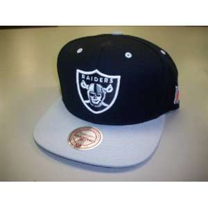 Raiders NFL Wool 2 Tone Snapback Hat:  Sports & Outdoors