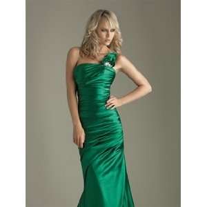  Night Moves Prom 6212   Green Size 10: Everything Else