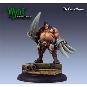    Malifaux 32mm The Executioner   Witch Hunter (1) Toys & Games