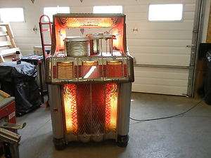 Wurlitzer 1250 Vintage Jukebox  