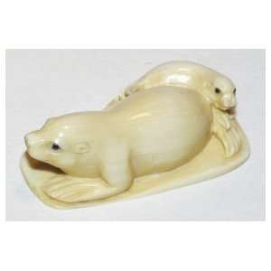  Mother & Baby Seal ~ MI Netsuke Baby