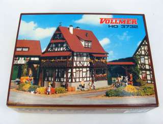 VOLLMER 3732 HO H0 KIT Vintners lodge with gate.  