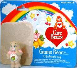 1984 GRAMS BEAR Care BEARS Enjoying the Day /ORIG CARD  