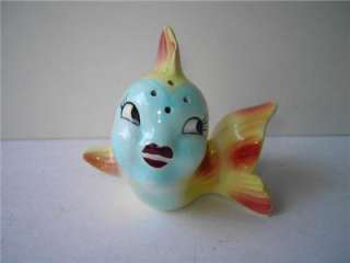 CUTE FACE VINTAGE ANTHROPOMORPHIC FANTAIL FISH SHAKER  