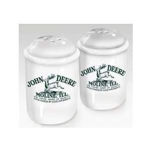  John Deere Ceramic Salt and Pepper Shakers: Kitchen 