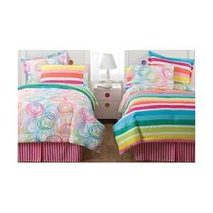   Reversible Comforter & Bedding Set   Twin/Twin XL