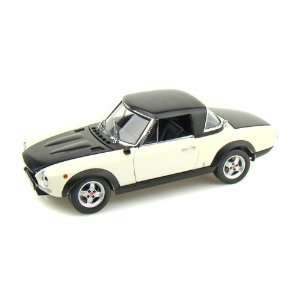  1972 Fiat Spider CSA 1/18 White/Black Toys & Games