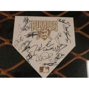 2011 Pittsburgh Pirates Team Signed Engraved Home Plate   MLB Dinner 