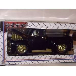 2012 M2 MACHINES 1:24 SCALE 1956 FORD F 100 BLACK AND GOLD CHASE PICK 