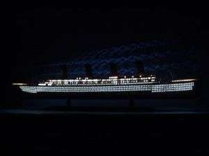 Queen Mary 40 with LED LIGHTS Model Cruise Ship  