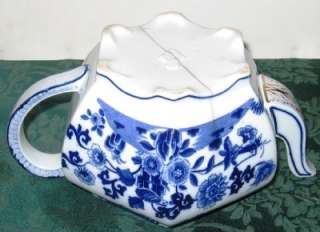   Flow Blue Hexagonal Teapot with Dragon O AVLD LANG SYNE  