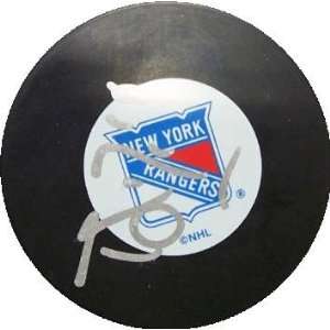  Brian Noonan autographed Hockey Puck (New York Rangers 