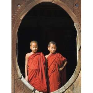 Monks, Shwe Yaunghwe Kyaung Monastery, Inle Lake, Shan State, Myanmar 