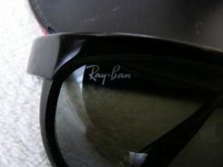 VINTAGE RAY BAN SUNGLASSES WITH LUXOTTICA CASE MADE IN ITALY  