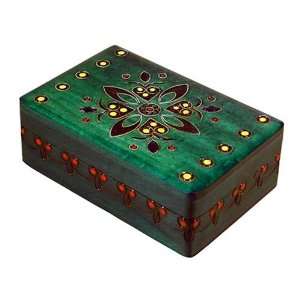 com Wooden Box, 5063, Traditional Polish Handcraft, Green with Hearts 