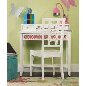 Lily Desk with Chair in Eggshell White: Office Products