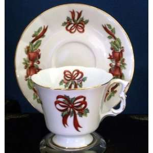   Christmas Ribbon Wreath Cup and Saucer Set   Set of 4: Home & Kitchen