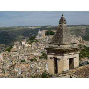 com Town View and Santa Maria delle Scale Church, Ragusa Ibla, Sicily 