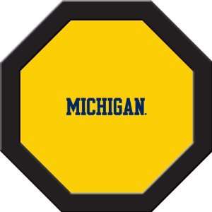    Michigan Wolverines Game Table Felt   43 Round