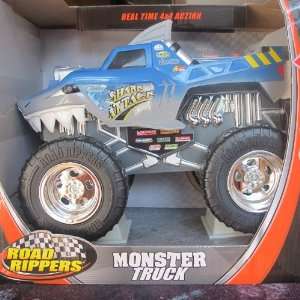  Road Rippers Monster Truck   Shark Attack: Toys & Games