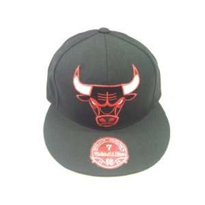  Mitchell & Ness Chicago Bulls Vintage LOGO Fitted CAP 