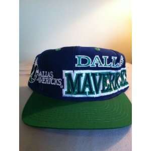  Dallas Mavericks Vintage Side Logo Snapback Hat 