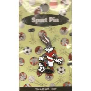  Warner Brothers Looney Tunes Bugs Bunny Playing Soccer Pin 