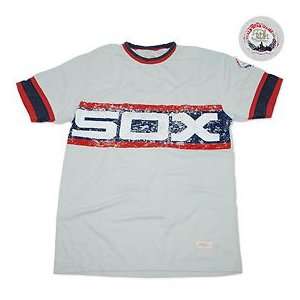  Chicago White Sox 1983 Remote Control T Shirt: Sports 