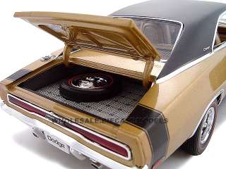 Brand new 1:24 scale diecast model of 1970 Dodge Charger R/T Gold die 