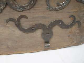 EARLY HAND FORGED RAMS HORN IRON SHUTTER HINGE DISPLAY  