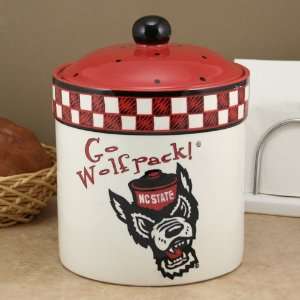   Carolina State Wolfpack Gameday Ceramic Cookie Jar: Sports & Outdoors