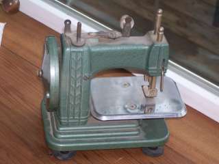 Vintage Betsy Ross Miniture sewing machine  