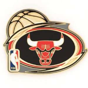 CHICAGO BULLS OFFICIAL LOGO LAPEL PIN:  Sports & Outdoors