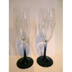  Set of 2 New York Yankees Champagne Flutes with etched 