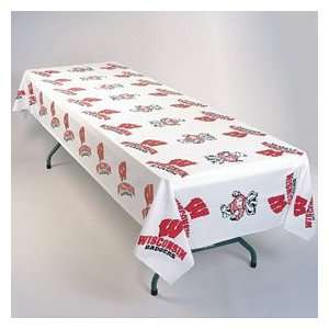  Wisconsin Badgers Plastic Table Cover