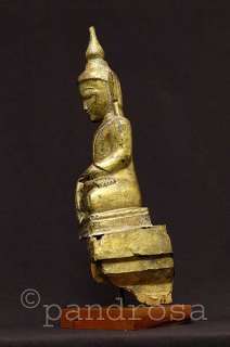 Rare beautiful peaceful wooden Buddha 17th century Golden Triangle 