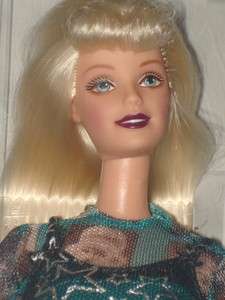 HOLLYWOOD NAILS Barbie Doll Mattel 2000 MIB  