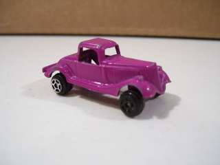 VINTAGE TOOTSIETOY PURPLE FORD VICKY DIECAST CAR MADE IN USA  