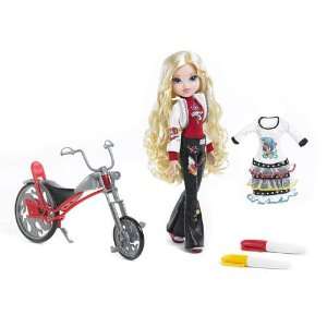  MGA Moxie Girlz Art titude Doll Pack   Avery: Toys & Games