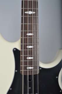 Yamaha BB424X Electric Bass Guitar Vintage White  